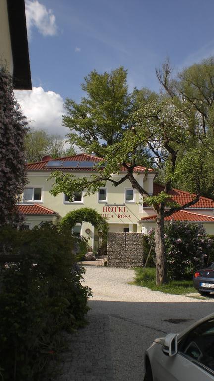 Hotel Villa Rosa Allershausen Exterior photo