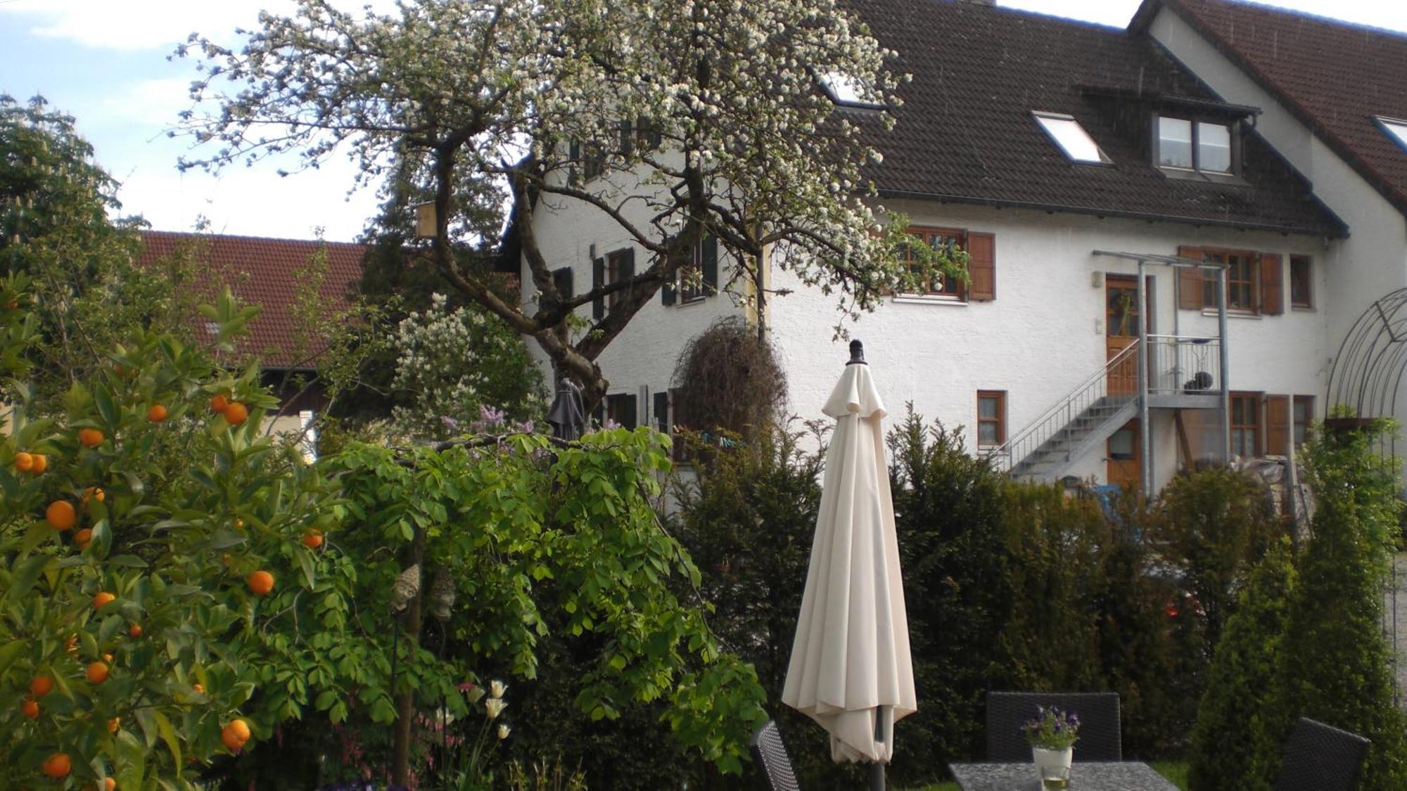 Hotel Villa Rosa Allershausen Exterior photo