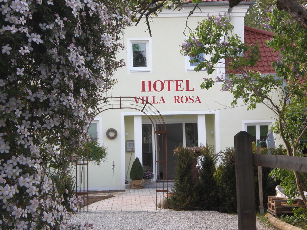 Hotel Villa Rosa Allershausen Exterior photo